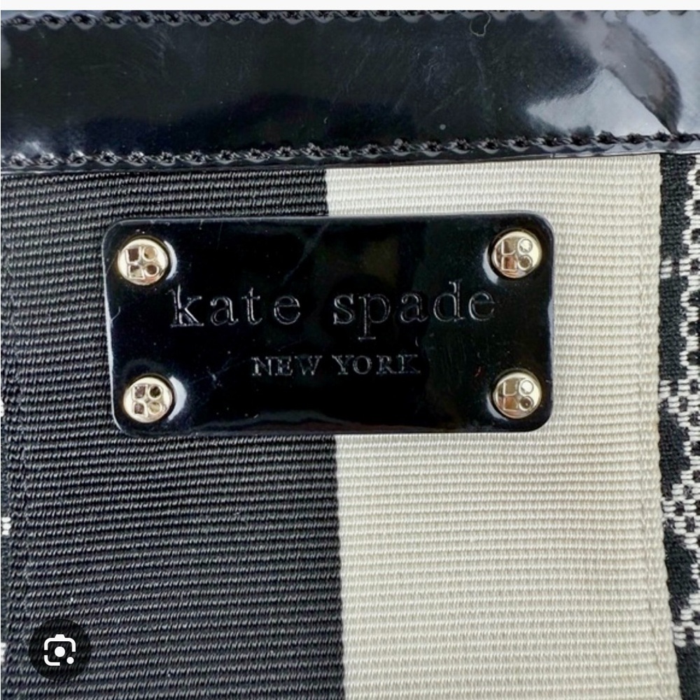 Kate Spade Black and Cream Crossbody Bag EUC - Picture 5 of 5